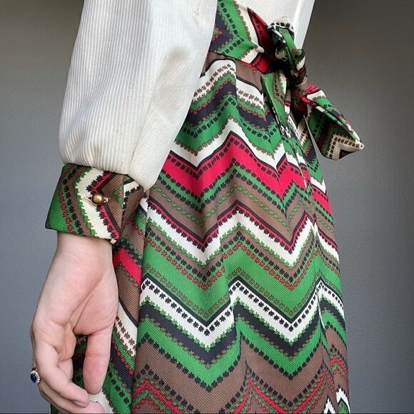 Vintage 60s Red Green Geometric Psychedelic Maxi Dress Size 6 - Picture 13 of 14